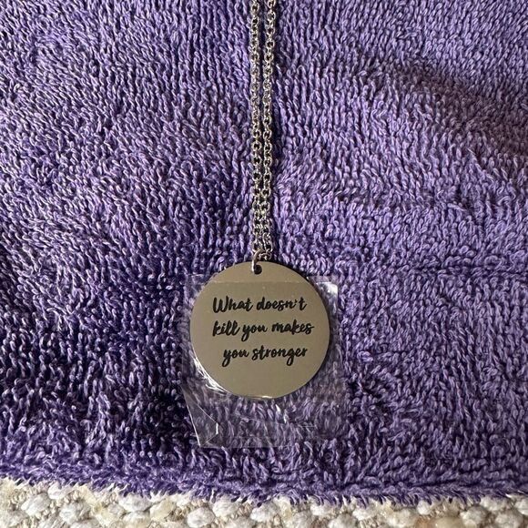 Silver necklace “ what doesn’t kill you makes you stronger” - Picture 2 of 5